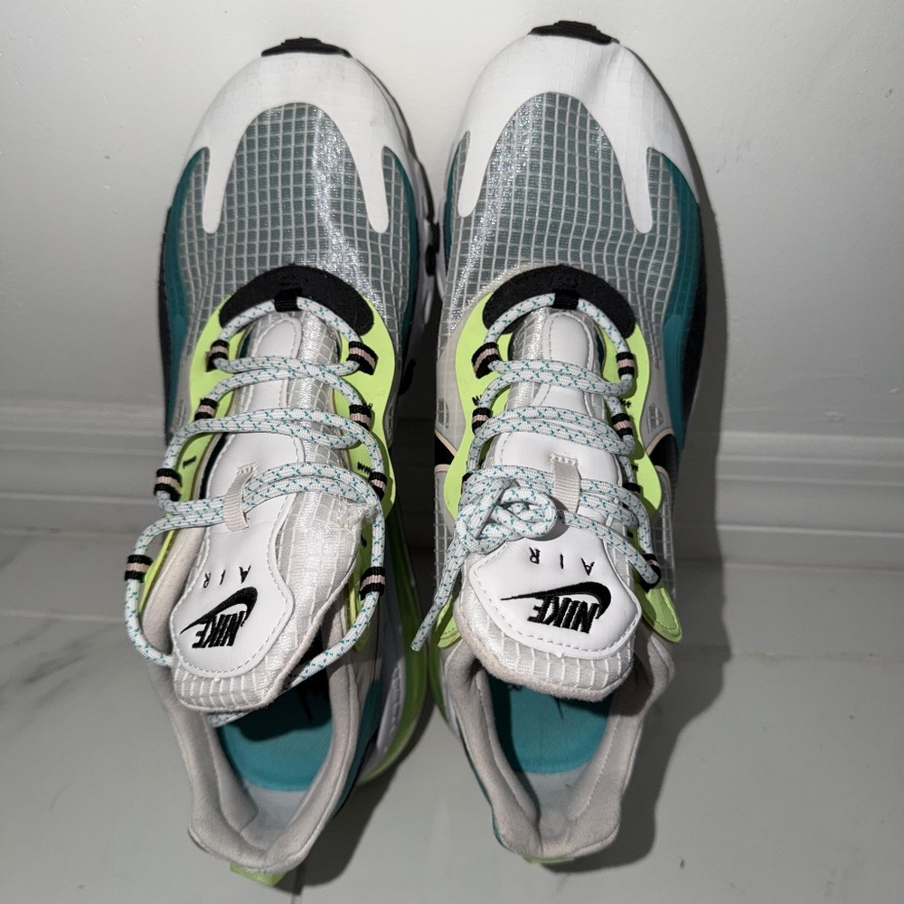 nike man shoes size 9.5